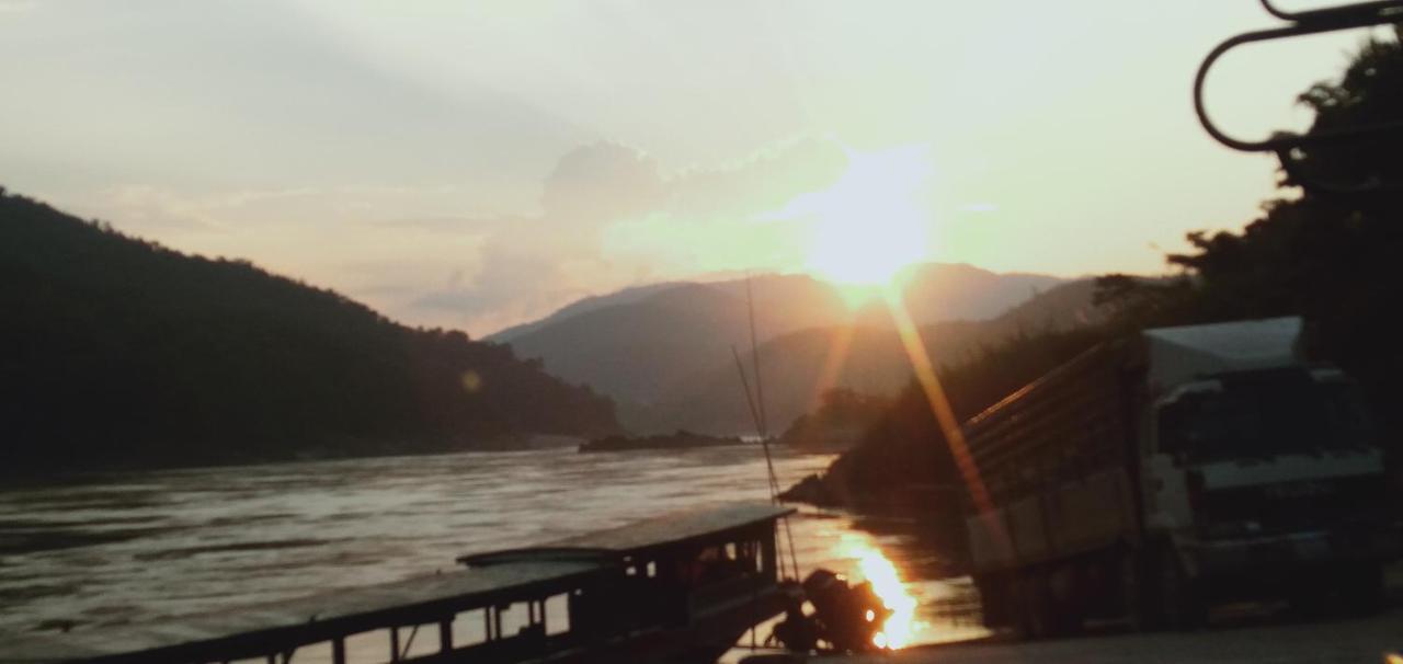 Villa Mekong Guesthouse Muang Pakbèng Eksteriør billede